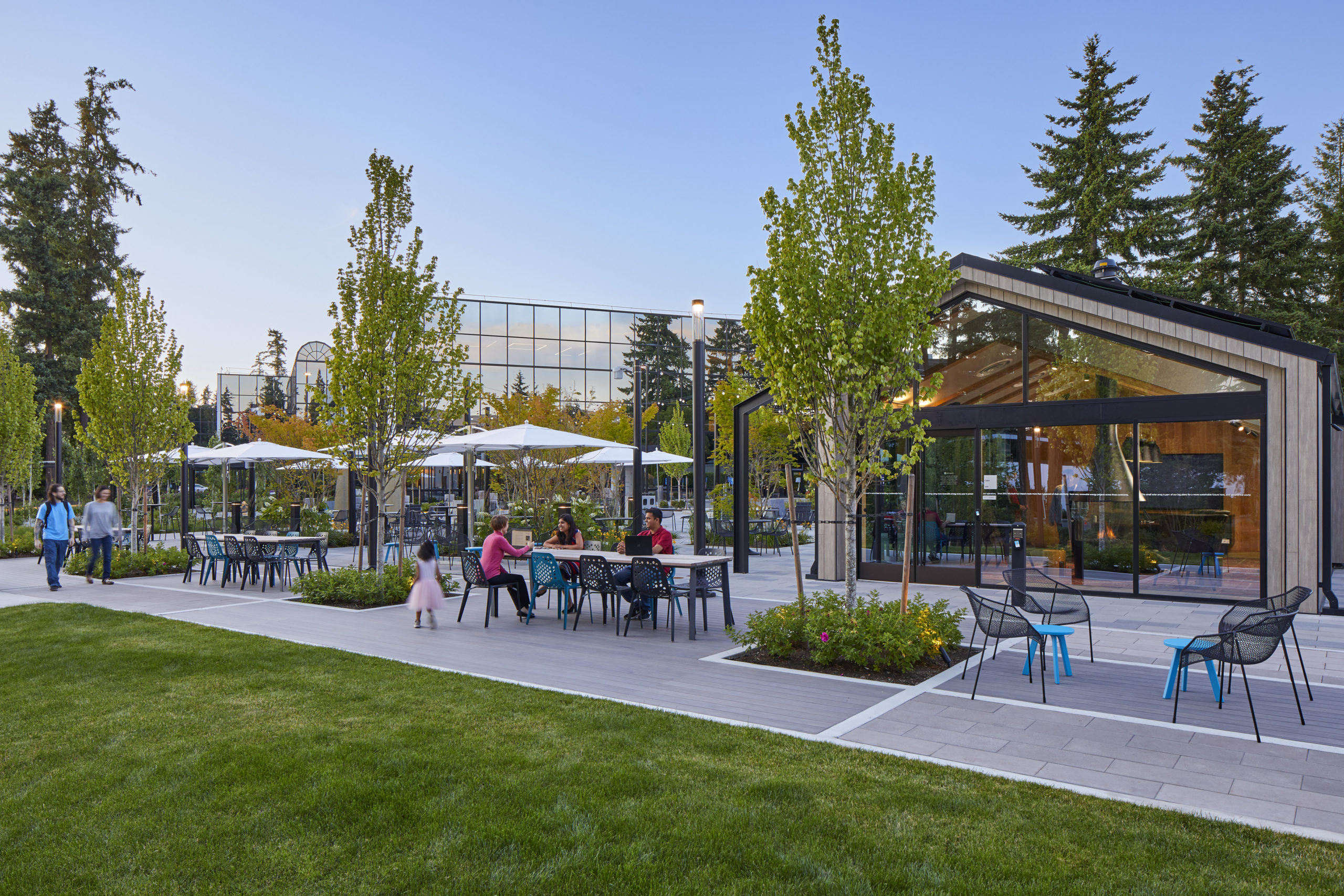 Outdoor Work Place | image 4