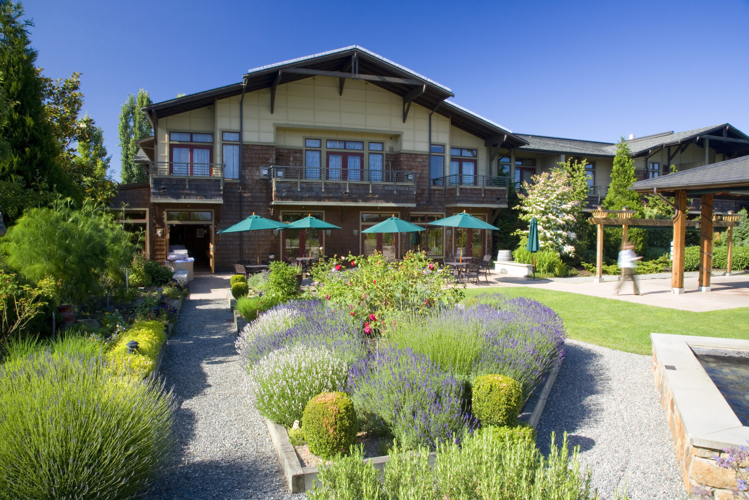 Willows Lodge | image 4